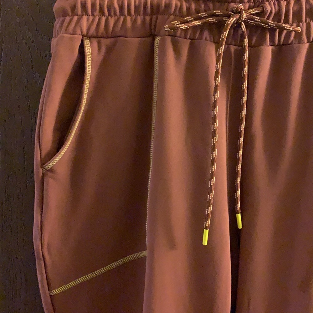 Fabletics Sweatpants - Picture 3 of 9